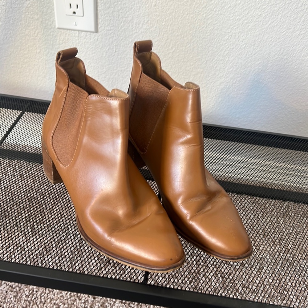 Everlane tan leather boots size 9